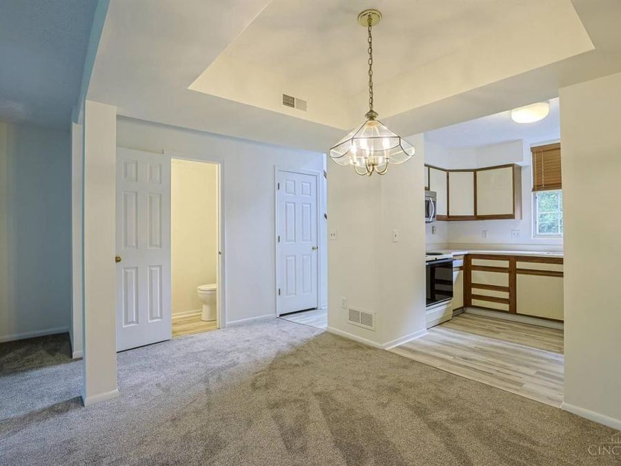 5557 Kiplington Drive, Cincinnati, OH 45239 Photo 12