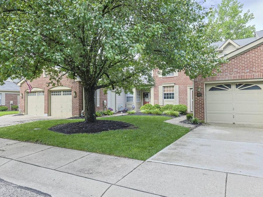 5557 Kiplington Drive, Cincinnati, OH 45239 Photo 2