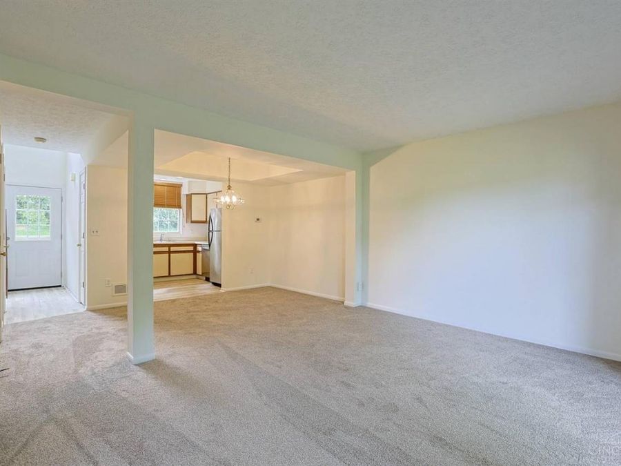 5557 Kiplington Drive, Cincinnati, OH 45239 Photo 8