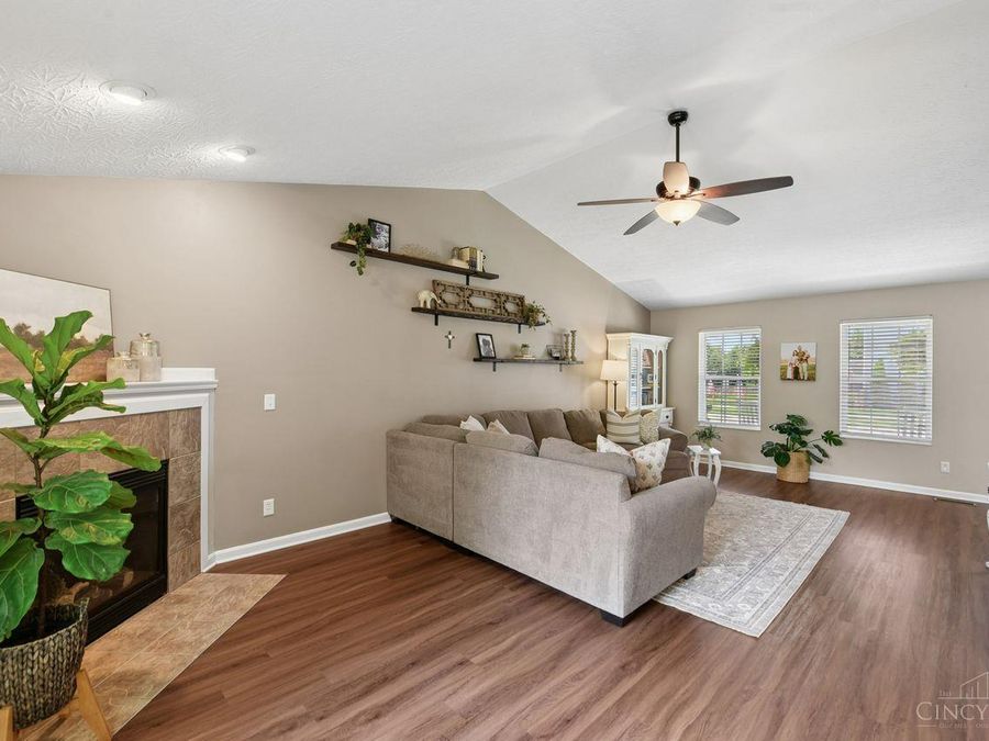 1130 Linford Circle, Hamilton Township, OH 45039 Photo 6