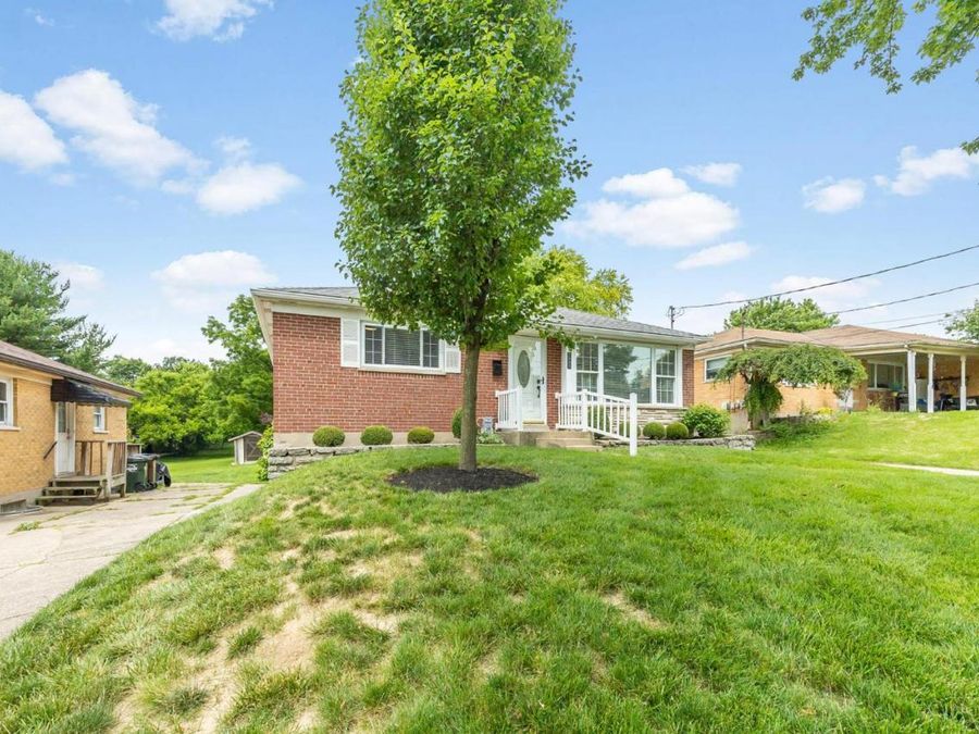 5895 Giffindale Drive, Green Township, OH 45239 Photo 2