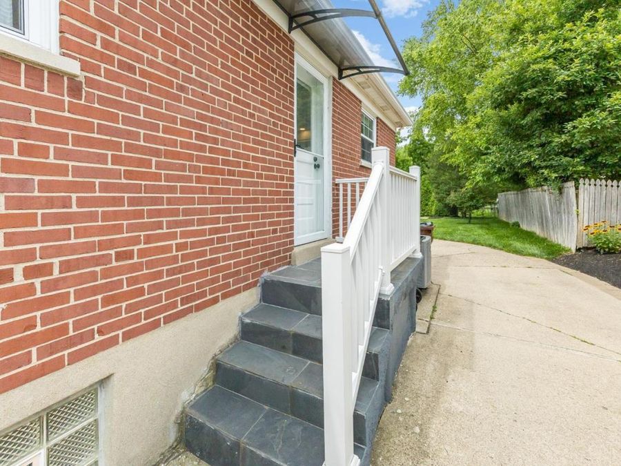 5895 Giffindale Drive, Green Township, OH 45239 Photo 4