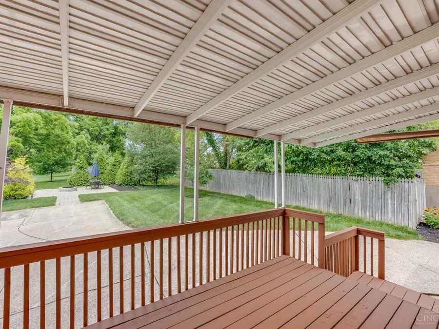 5895 Giffindale Drive, Green Township, OH 45239 Photo 8
