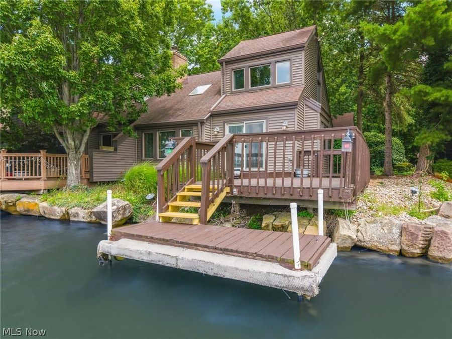 3510 Moonlight Bay Drive NW, Canton, OH 44708 Photo 1