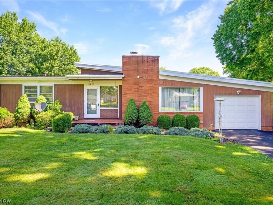 8259 Walter Street NW, Massillon, OH 44646 Photo 1