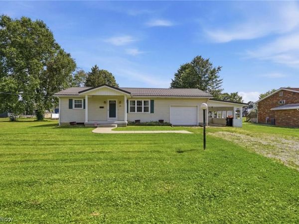 79 W 5th Street , Frazeysburg, OH 43822