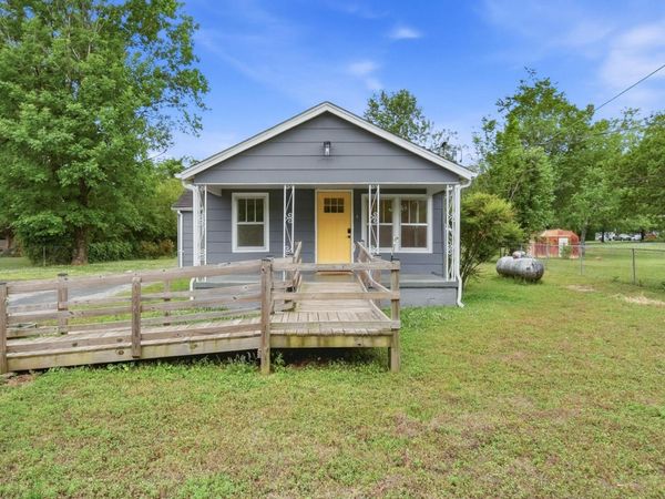 6733 Levi Road , Hixson, TN 37343