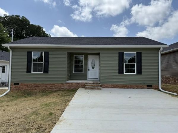 307 W Coffee St , Tullahoma, TN 37388