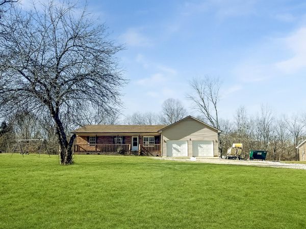 607 Cool Springs Rd , Morgantown, KY 42261