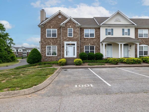 1001 McKenna Dr , Thompsons Station, TN 37179