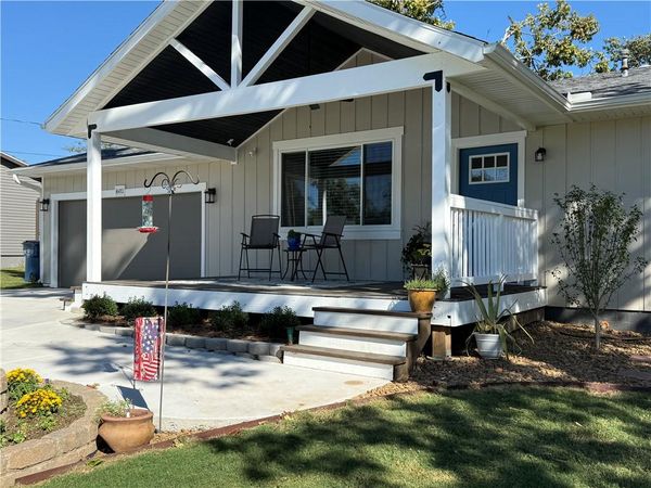 602 J Street , Bentonville, AR 72712