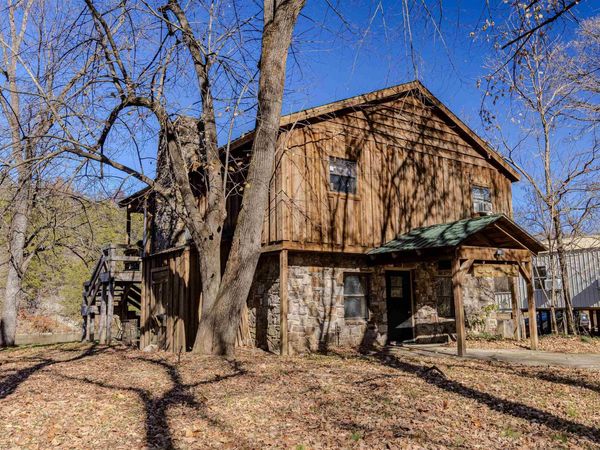947 Saddler Falls , Mammoth Spring, AR 72554