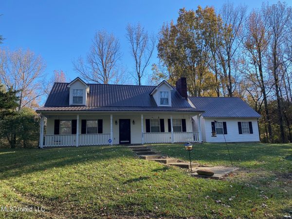 2085 Yellowdog Road , Senatobia, MS 38668