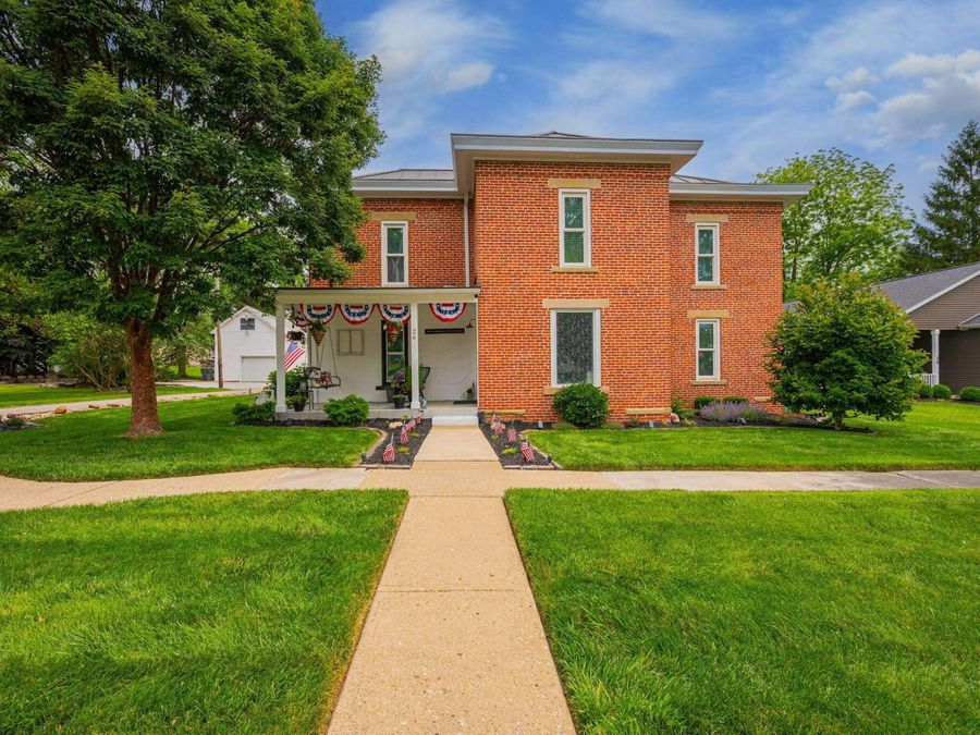 26 S Calhoun Street , Centerburg, OH 43011 Photo 1