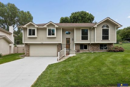 14527 Charles Street, Omaha, NE 68154