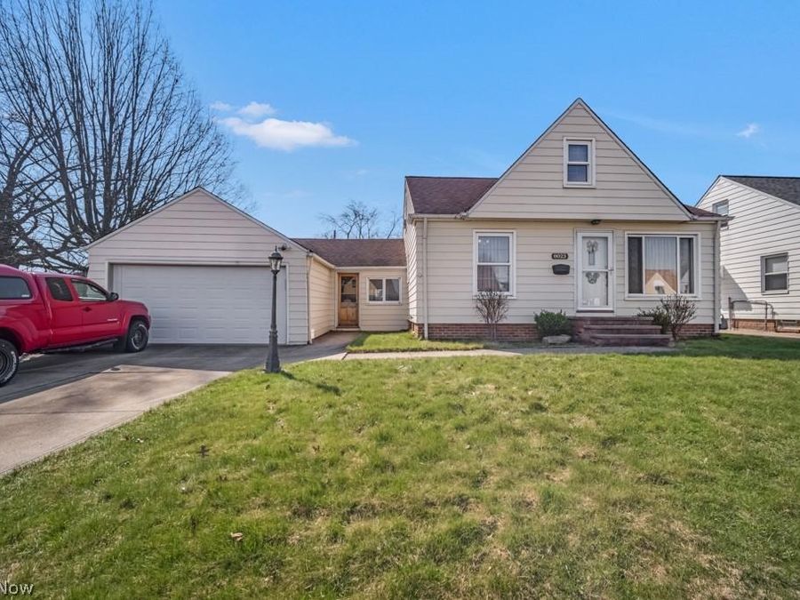 8023 Ivandale , Parma, OH 44129 Photo 1