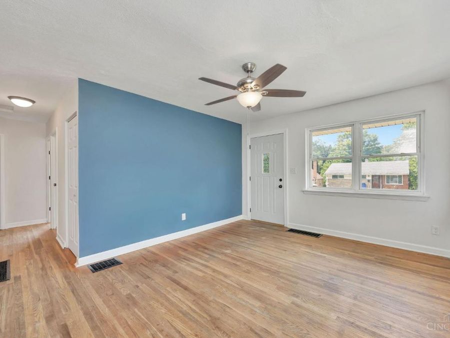 4306 Sunburst Lane, Cincinnati, OH 45238 Photo 3