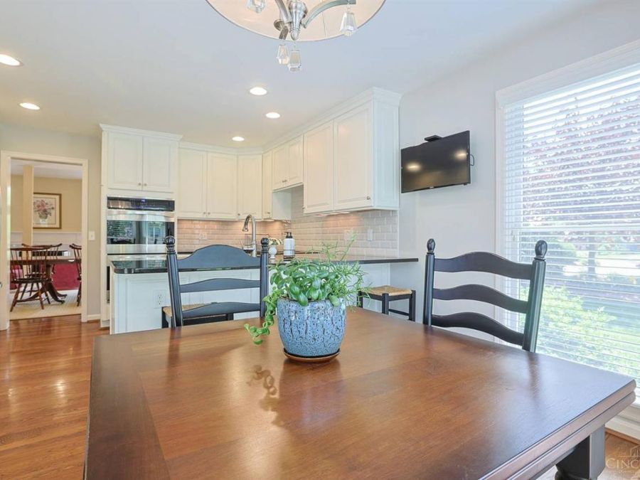9832 Village View Court, Blue Ash, OH 45241 Photo 18