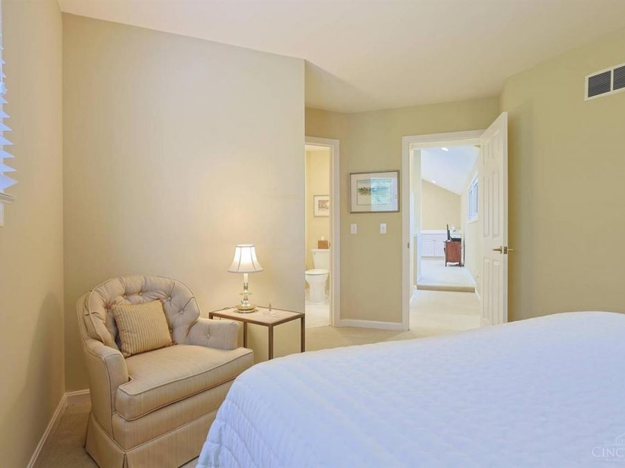 9832 Village View Court, Blue Ash, OH 45241 Photo 27