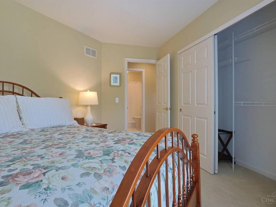 9832 Village View Court, Blue Ash, OH 45241 Photo 29
