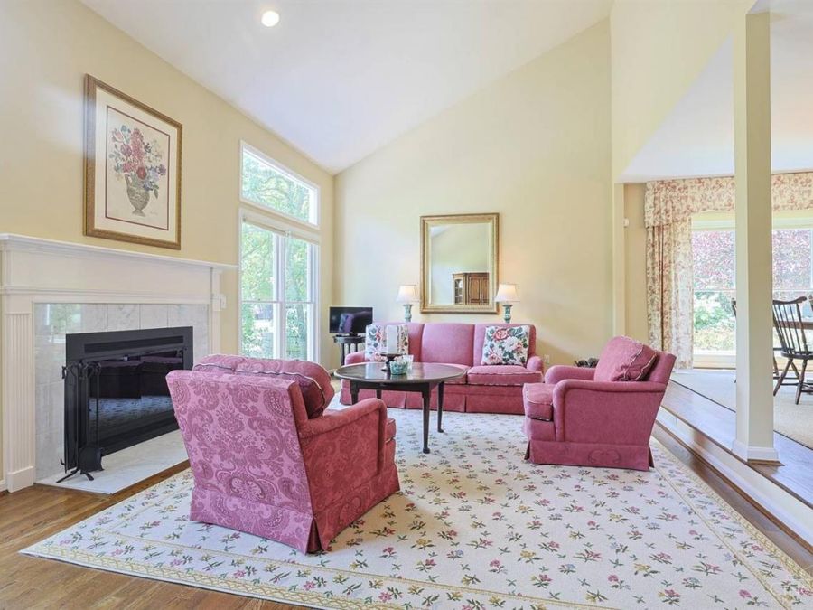 9832 Village View Court, Blue Ash, OH 45241 Photo 6
