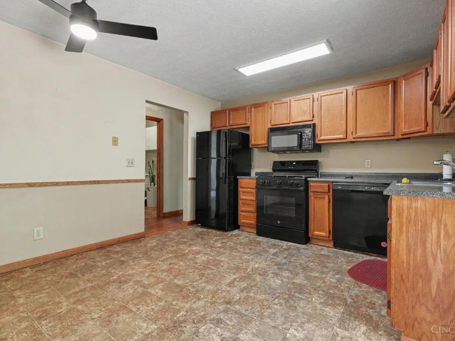 8684 Beckys Ridge Drive, Colerain Township, OH 45251 Photo 23