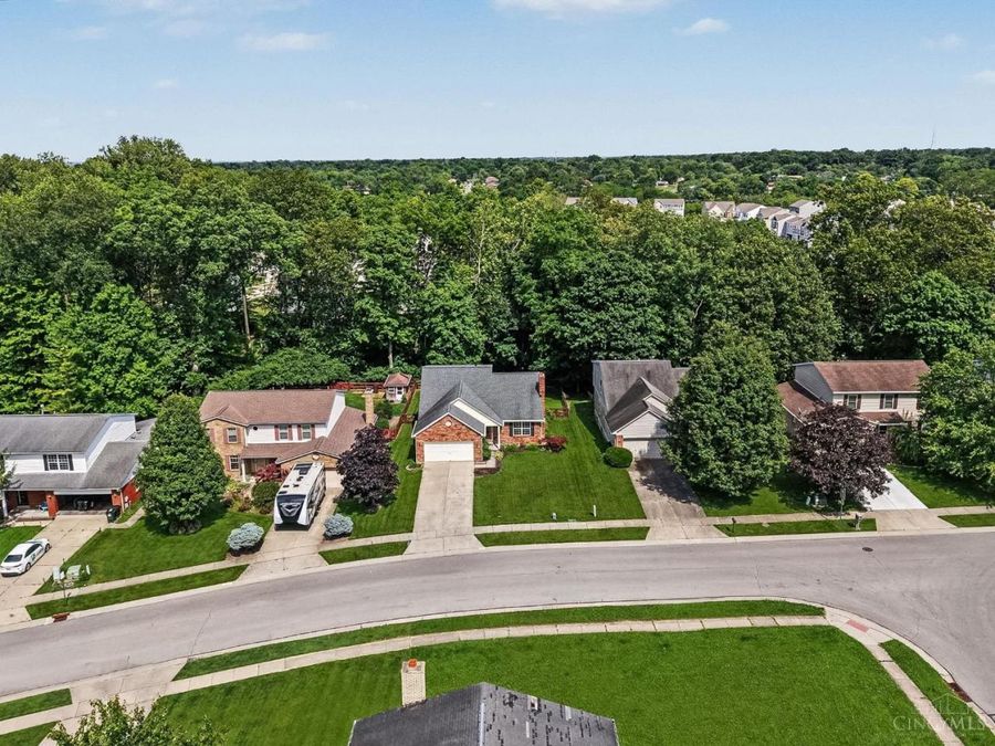 8684 Beckys Ridge Drive, Colerain Township, OH 45251 Photo 7