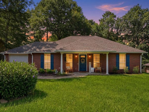 102 Howard Dr., Hattiesburg, MS 39402