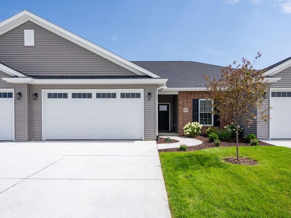 37 FRANK Court , Leclaire, IA 52753