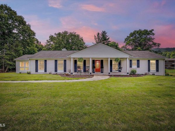 2013 Canterbury Road, Kingsport, TN 37660