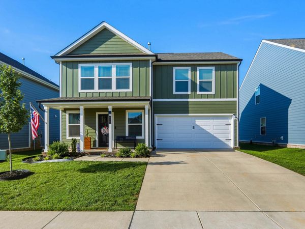 676 Cedar Brook Dr , White House, TN 37188