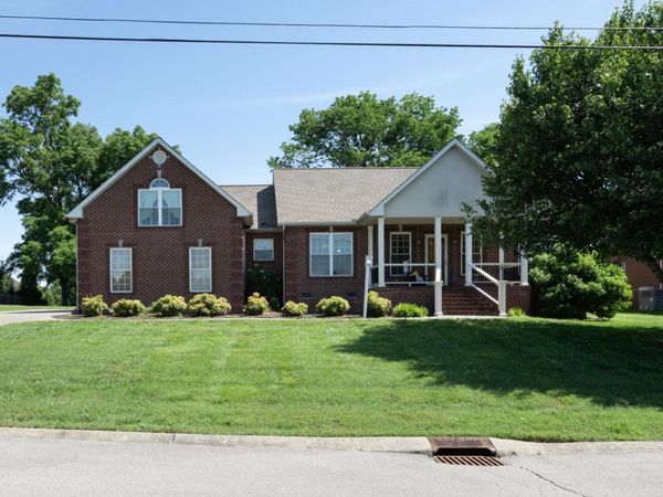 291 Bayhill Dr , Gallatin, TN 37066