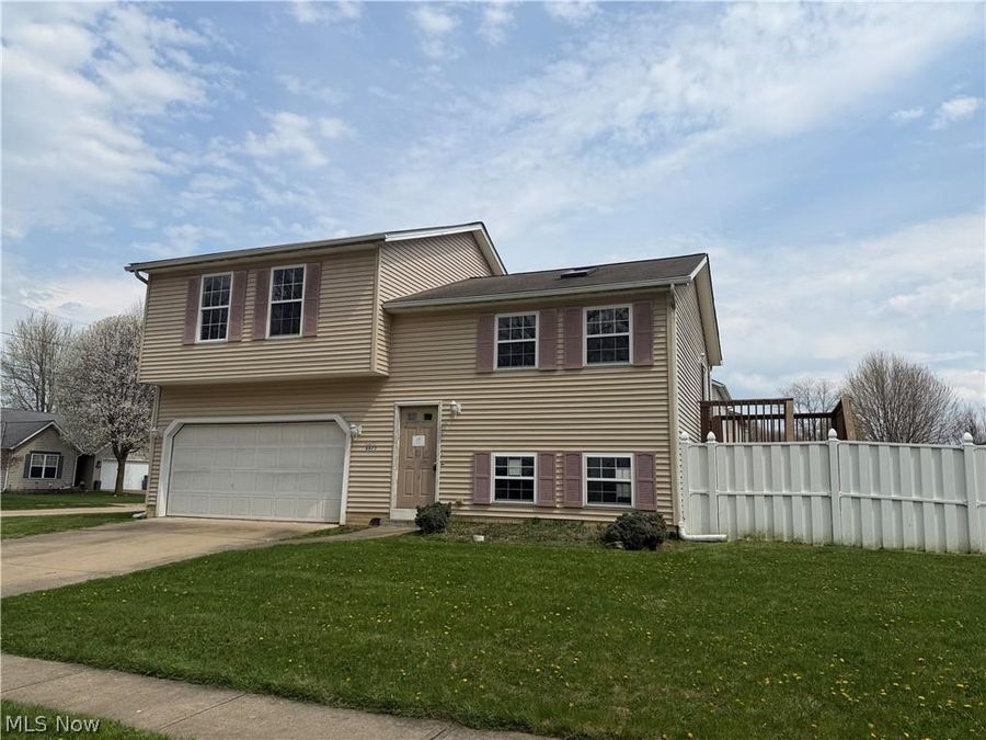 6623 Monroe Lane , North Ridgeville, OH 44039 Photo 1