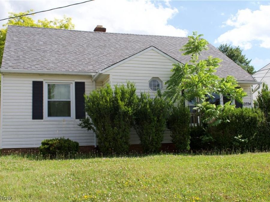 20724 Applegate Road , Maple Heights, OH 44137 Photo 1