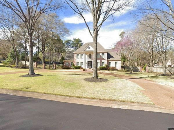 9296 FOREST HILL LN, Germantown, TN 38139
