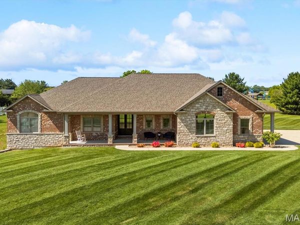 701 Williams Landing , Waterloo, IL 62298