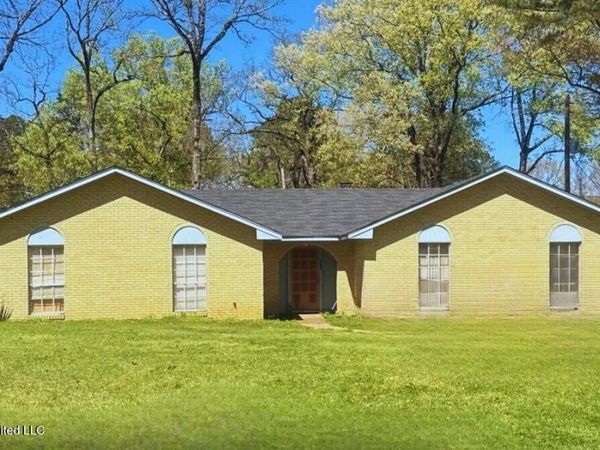 1724 Hamilton Boulevard, Jackson, MS 39213