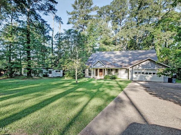 333 Lake Harbor Road, Brandon, MS 39047