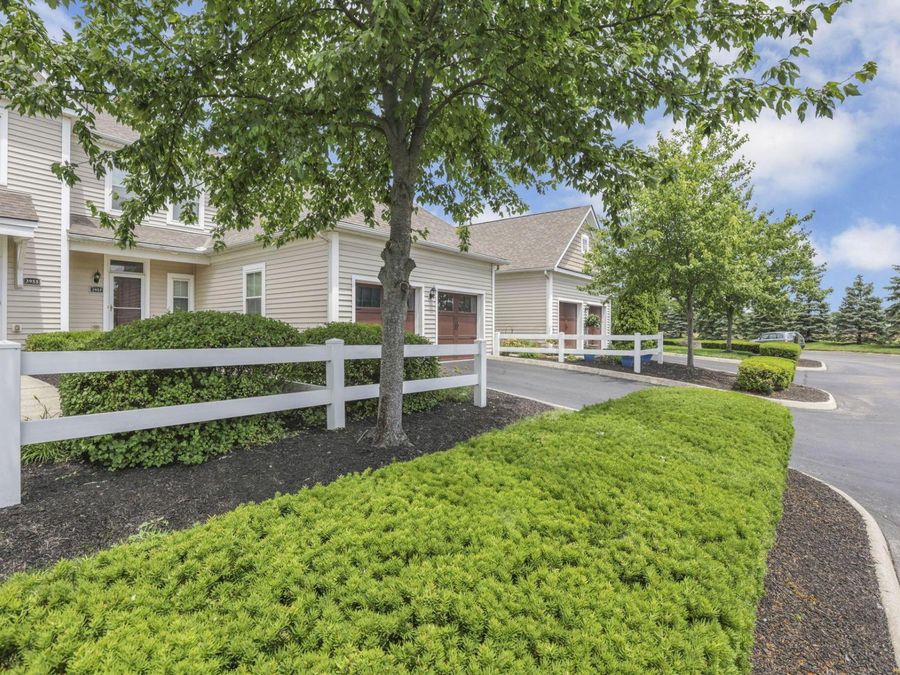 3957 Spectacle Drive , Columbus, OH 43230 Photo 1