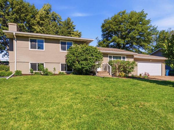 2602 IMPERIAL OAKS, Muscatine, IA 52761