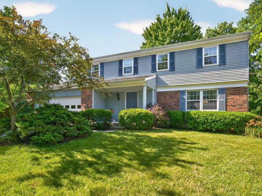 621 Glensprings Drive, Springdale, OH 45246 Photo 2