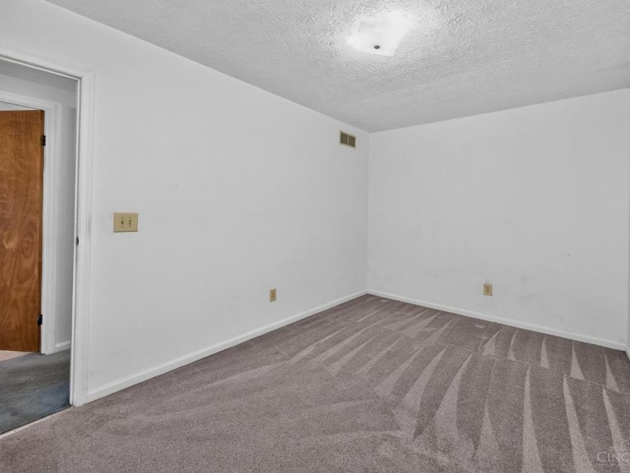 621 Glensprings Drive, Springdale, OH 45246 Photo 35
