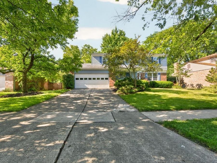 621 Glensprings Drive, Springdale, OH 45246 Photo 4
