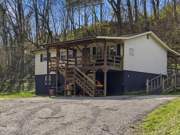 168 Childs Rd, Harriman, TN 37748