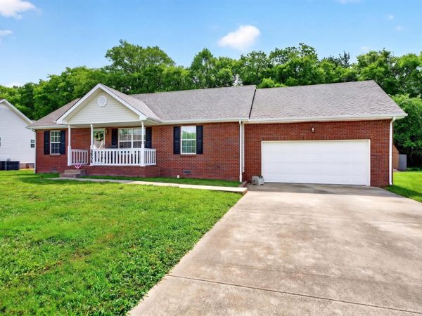 3856 Benjamin Dr , Clarksville, TN 37040