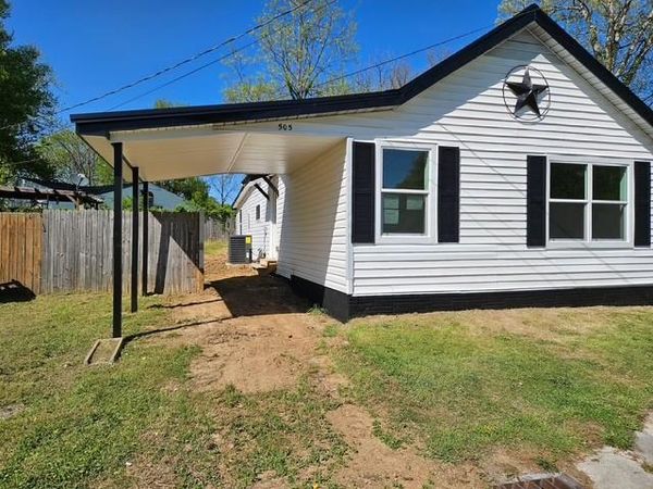 505 E 17th Street , Columbia, TN 38401