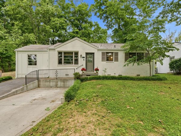 520 Cottonwood Dr , Nashville, TN 37214