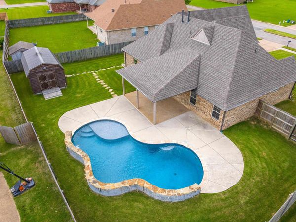 200 HEDGE ROSE BLVD , Somerville, TN 38068
