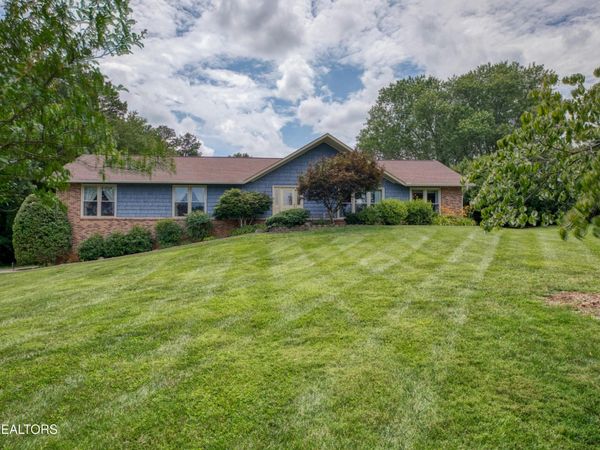 909 Woodsmoke Circle , Knoxville, TN 37934