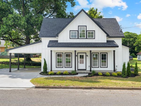 220 Walnut St , Shelbyville, TN 37160
